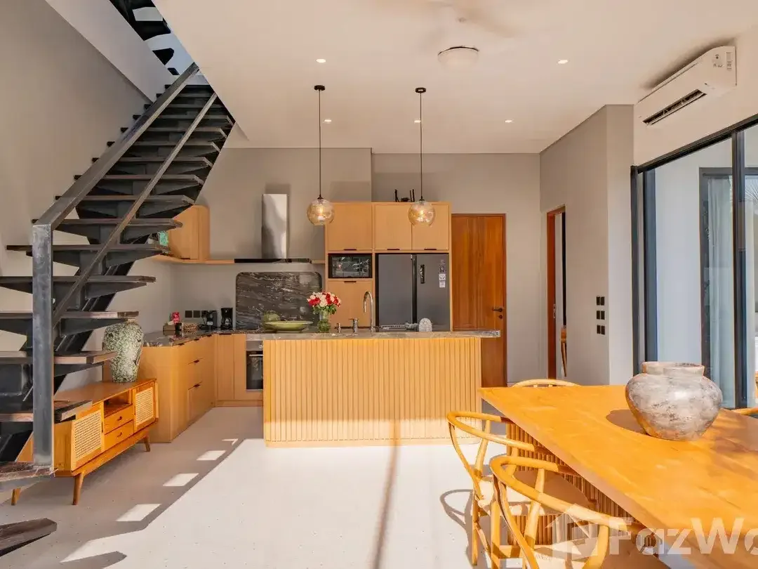 4 Bedroom Villa for rent in Kerobokan, Bali - Image 4 of 10
