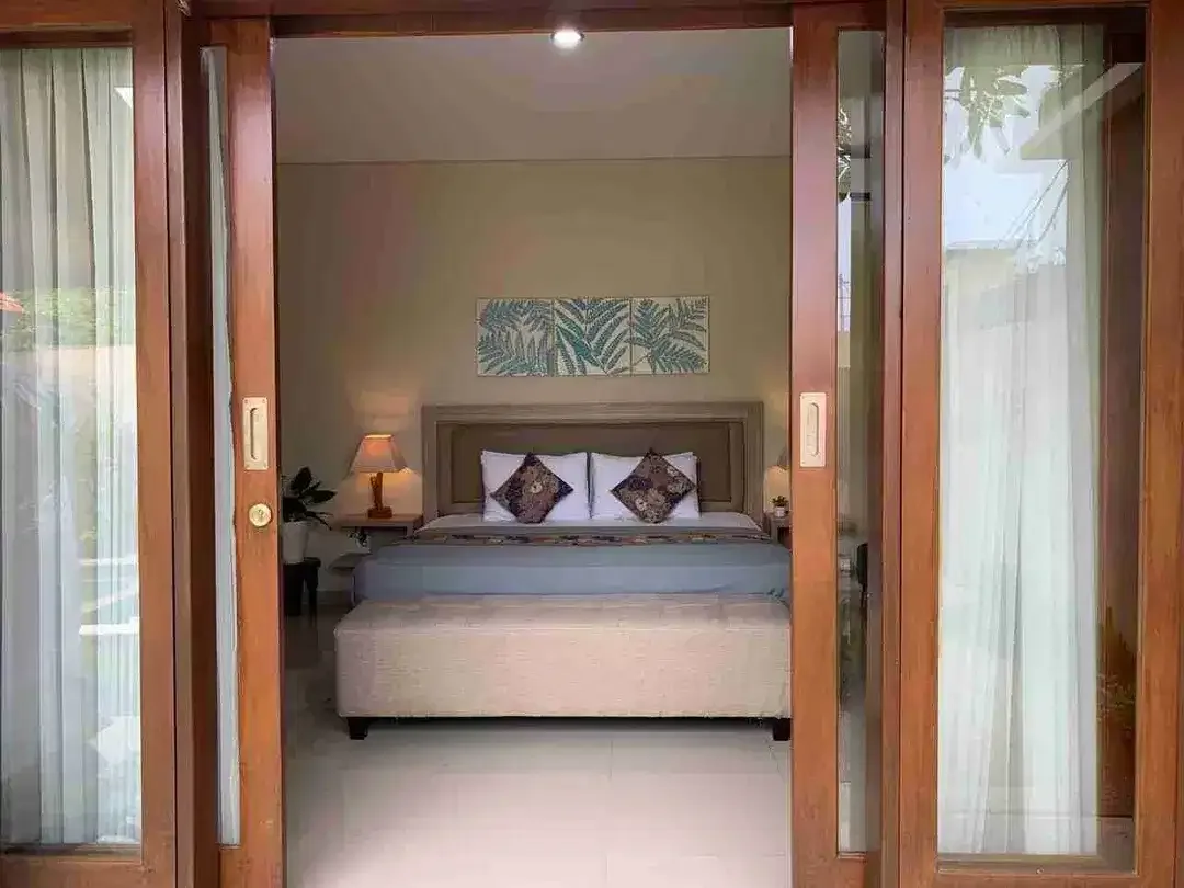 villa fully furnished 7 menit jalan kaki ke side walk - Image 9 of 10