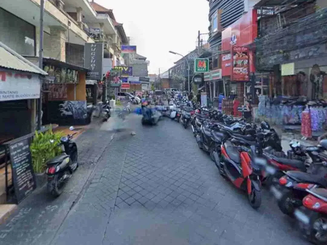 Ruko strategis 3 lantai padma utara legian bali - Image 2 of 7