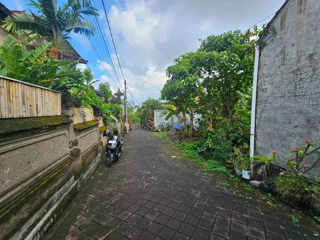 Tanah 175m2 di Canggu Berawa dekat fins - Image 1 of 7