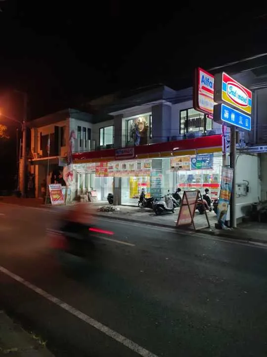 Ruko 227 m2 SHM Bagus Sekali di Jalan Raya Mas Ubud Sangat Cocok Untuk Segala Macam Usaha - Image 1 of 4