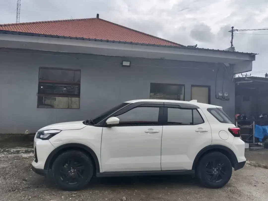 DIJUAL MURAH HARGA PEDAGANG ROCKY 1.2 X CVT - Image 5 of 8