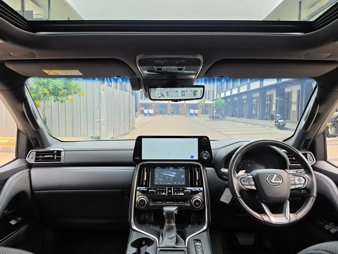 LEXUS LX600 VIP - Image 5 of 10