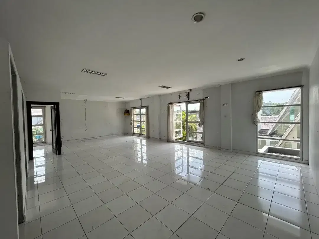Dijual Tanah Bangunan Komersial HGB Strategis Luas 1000 m2 di Tuban Kuta Bali - Image 9 of 10