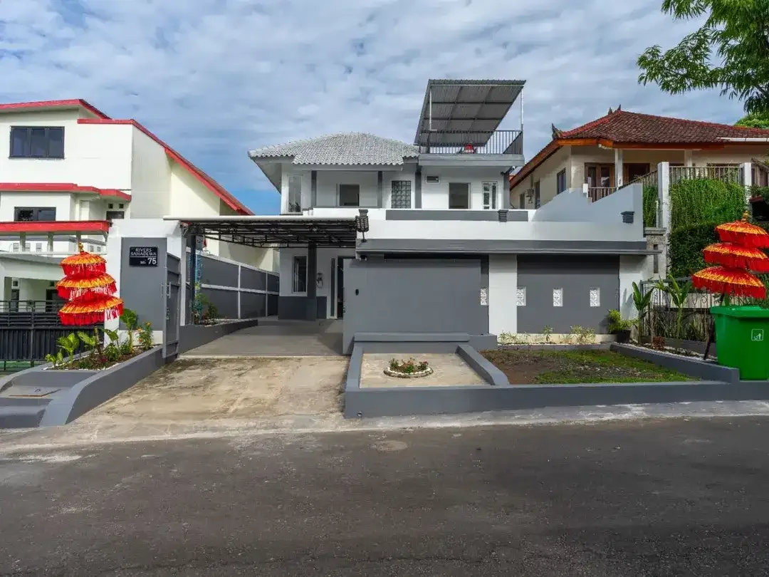 Dijual Rumah Modern 5 Kamar Tidur Di Lokasi Strategis Area Pecatu - Image 1 of 10