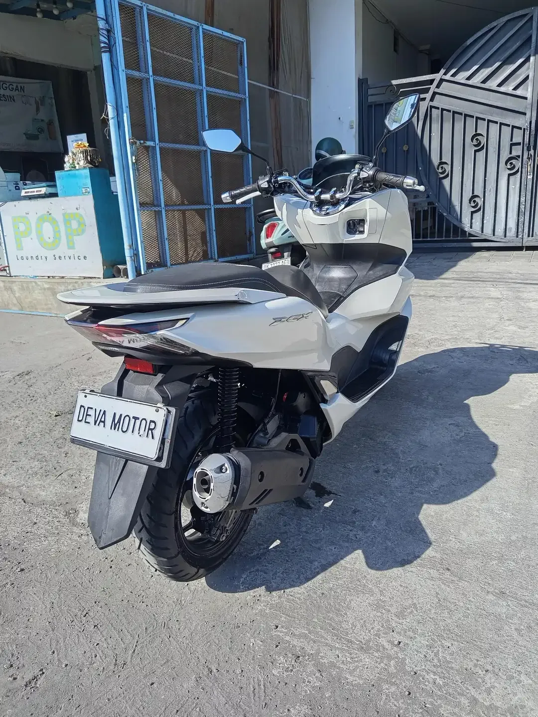 PCX putih 160 Deva motor - Image 1 of 8