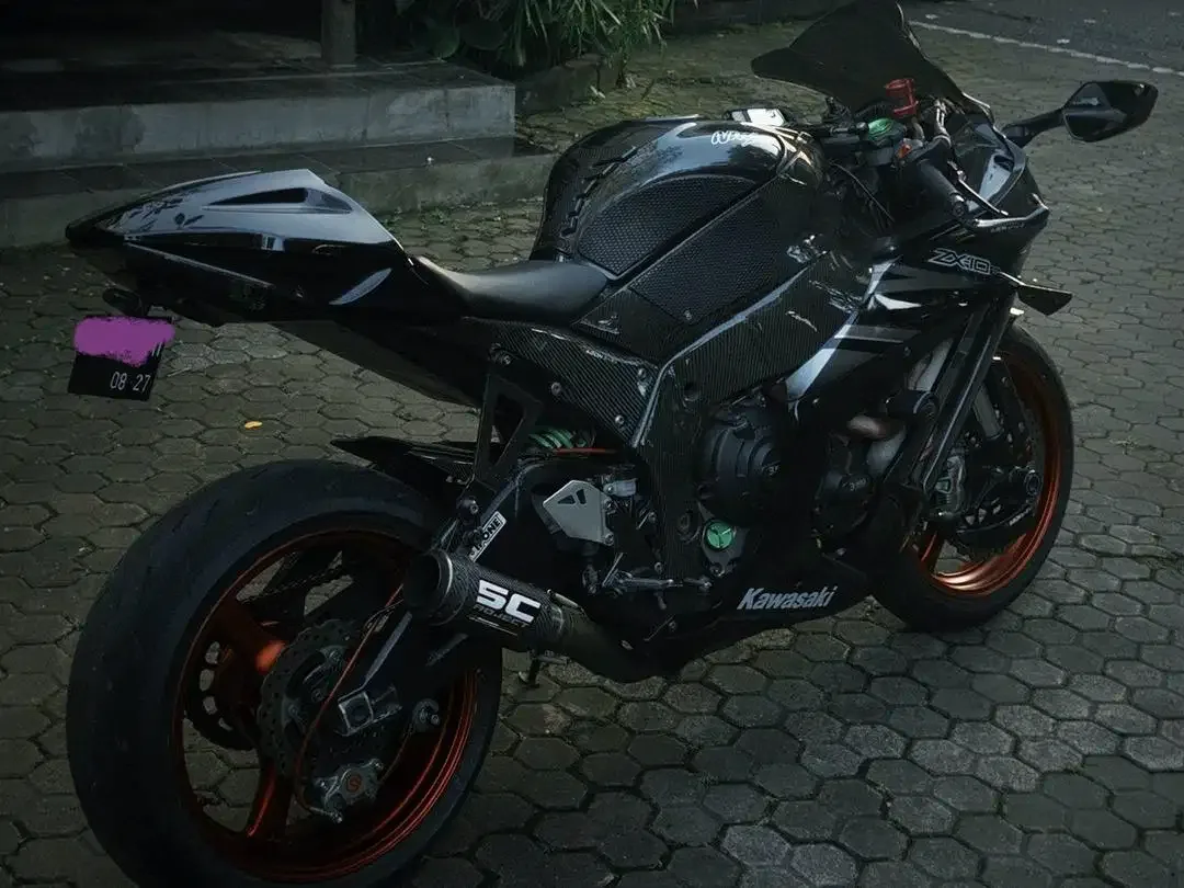 Kawasaki zx10r 2016 hitam - Image 2 of 10