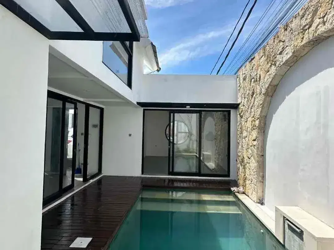 Dijual Villa 2Br Promo Terbatas di Kerobokan Dekat Seminyak - Image 1 of 10