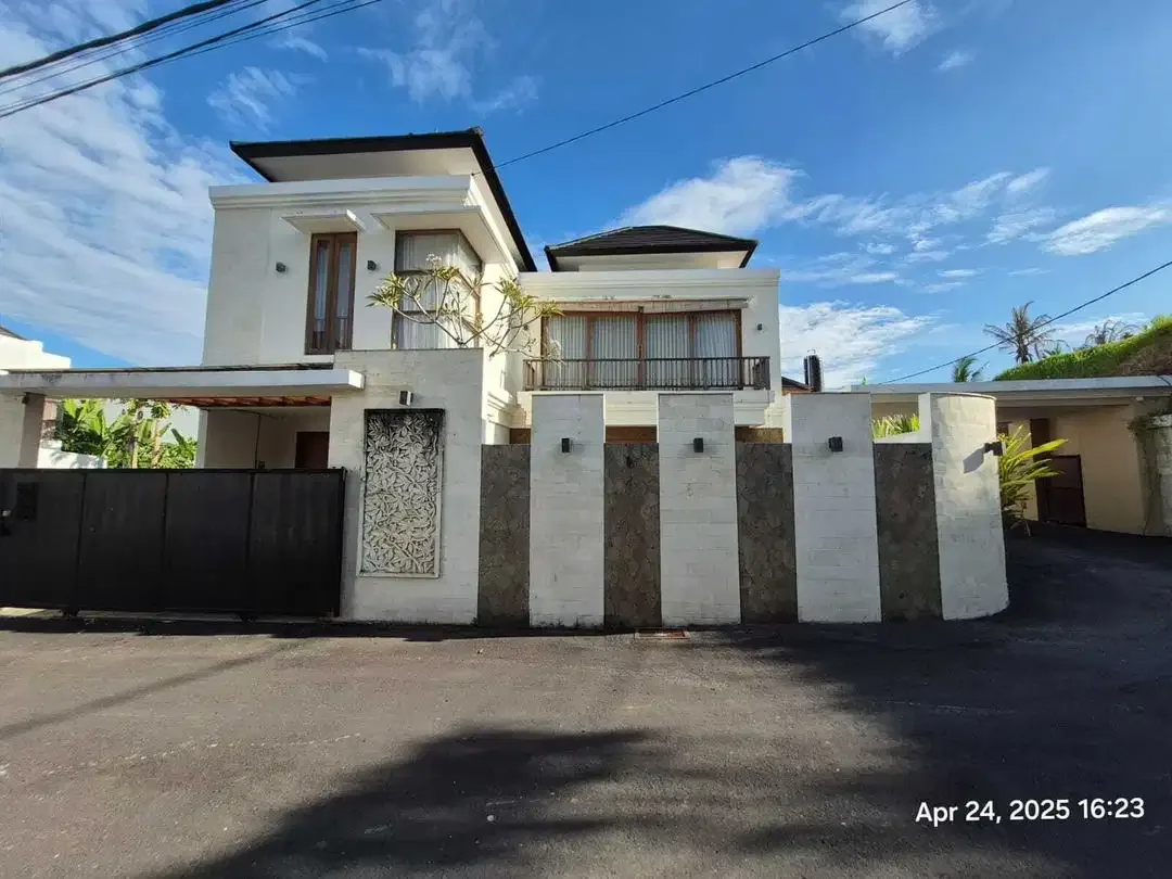 Villa Harmony Residence Ketewel Pantai Rangkan SHM Furnished - Image 3 of 10