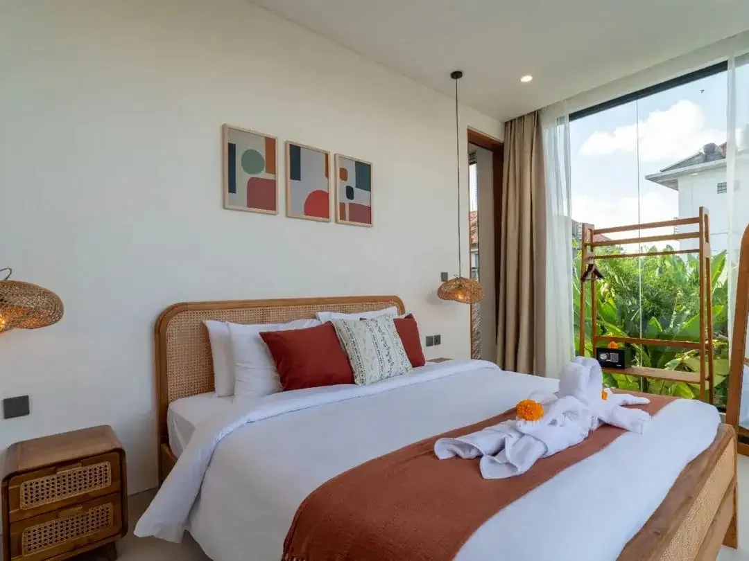 Dijual Vila Cantik Bangunan Baru di Canggu, One Gate System, Fully Furnished - Image 6 of 10