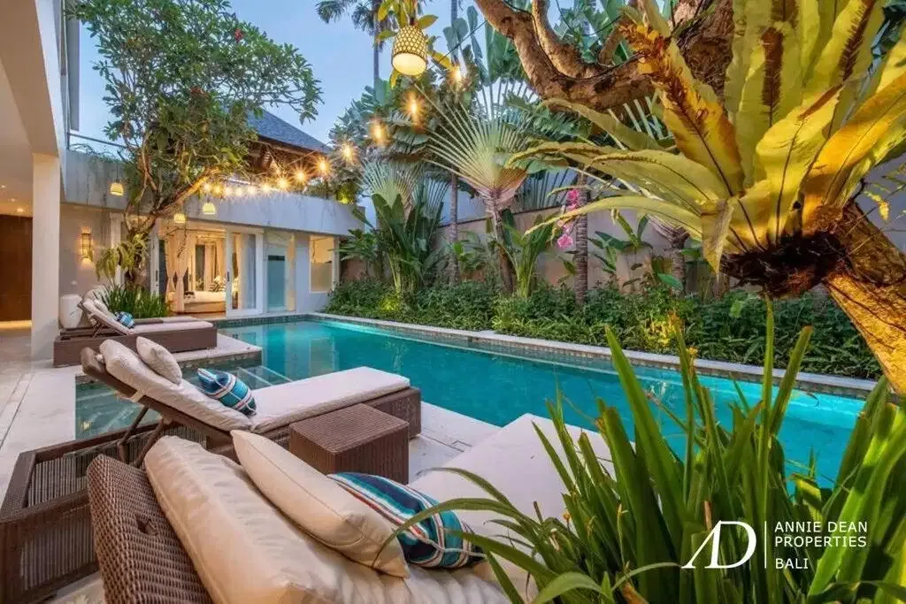 LEASEHOLD | 4-BEDROOM VILLA IN PRIME BERAWA, WALK TO THE BEACH - Image 3 of 10