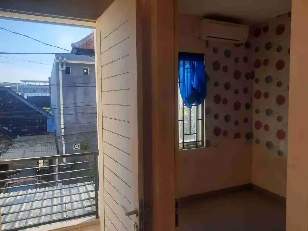 DIJUAL DAN DISEWA RUMAH LANTAI 2 DEKAT KAMPUS INSTIKI DAN UNDIKNAS PANJER - Image 10 of 10