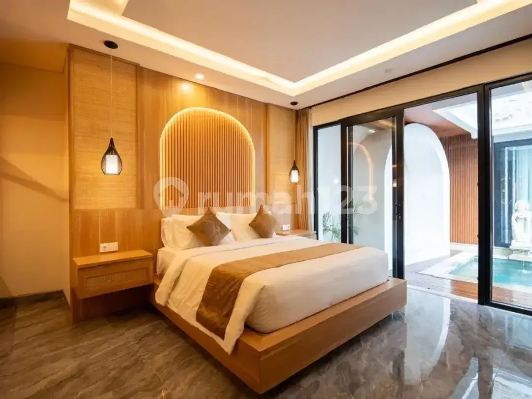Villa Tropical Modern One Gate System Siap Huni Lokasi Munggu Dekat Canggu - Image 3 of 5