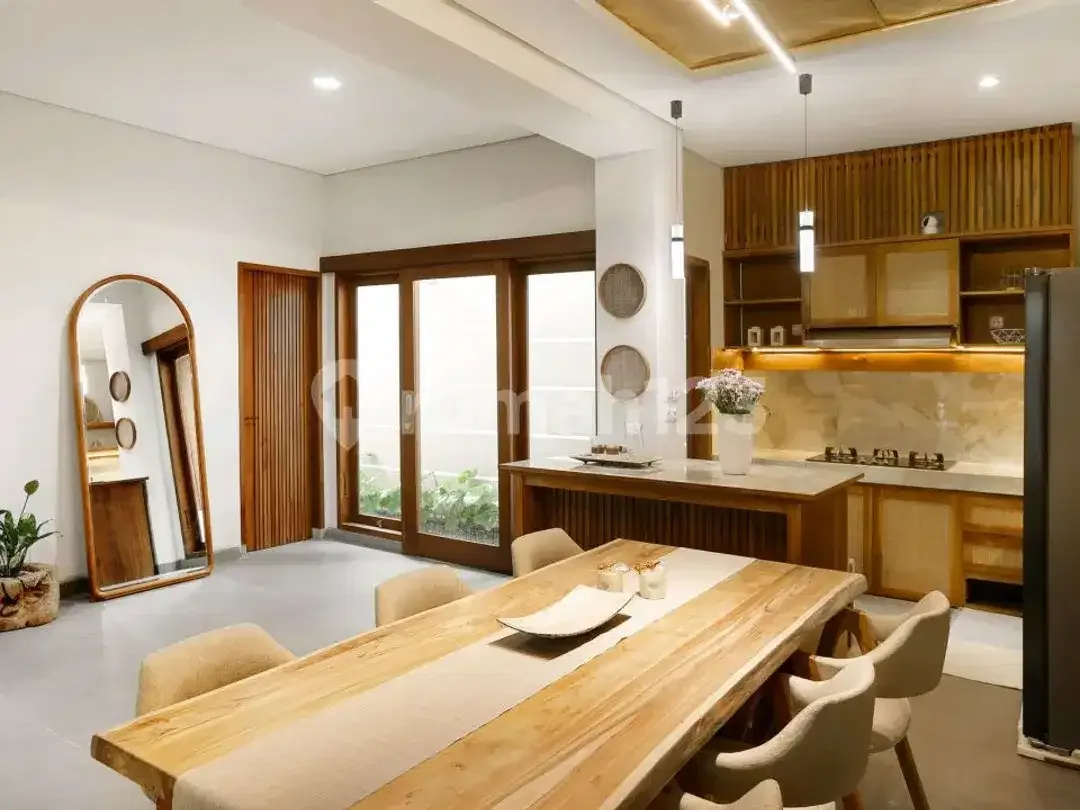 Modern Tropical House With Villa Style, Fully Furnished With Private Pool - Image 3 of 10