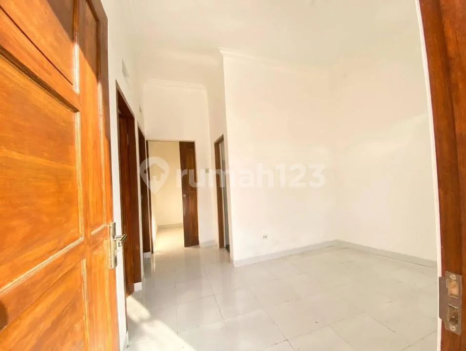 Rumah Jalan Cempaka Putih Kerambitan Siap Huni - Image 2 of 4