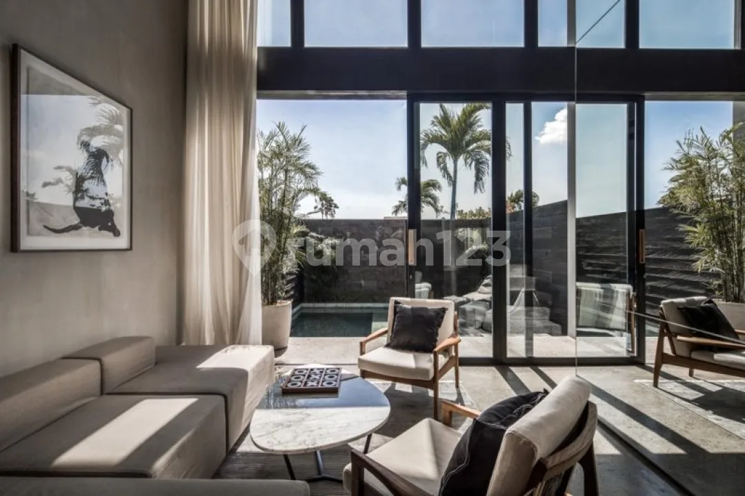 Modern Leasehold 3 Bedroom Villa In Berawa - Umalas - Image 3 of 4