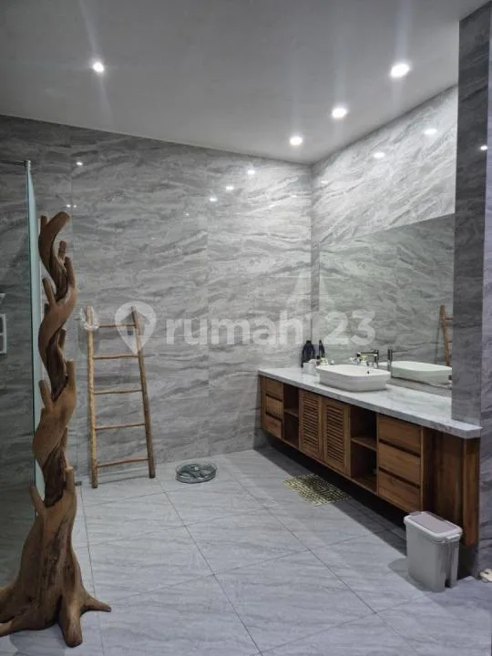 2-Bedroom Villa For Sale - Kerobokan, Kuta Utara, Bali - Fully Furnished - Image 4 of 4