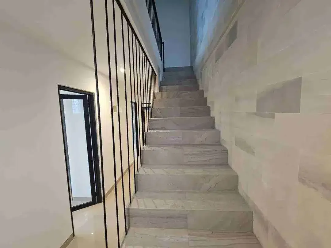 VILLA BARU LANTAI II TEGAL CUPEK DEKAT UMALAS - Image 8 of 10