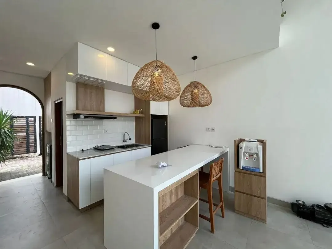TOWNHOUSE VILLA IN DOWNTOWN CANGGU - Image 3 of 10