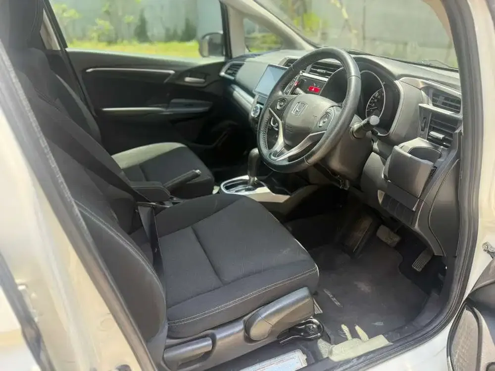 Honda Jazz 2017 Bensin - Image 5 of 10