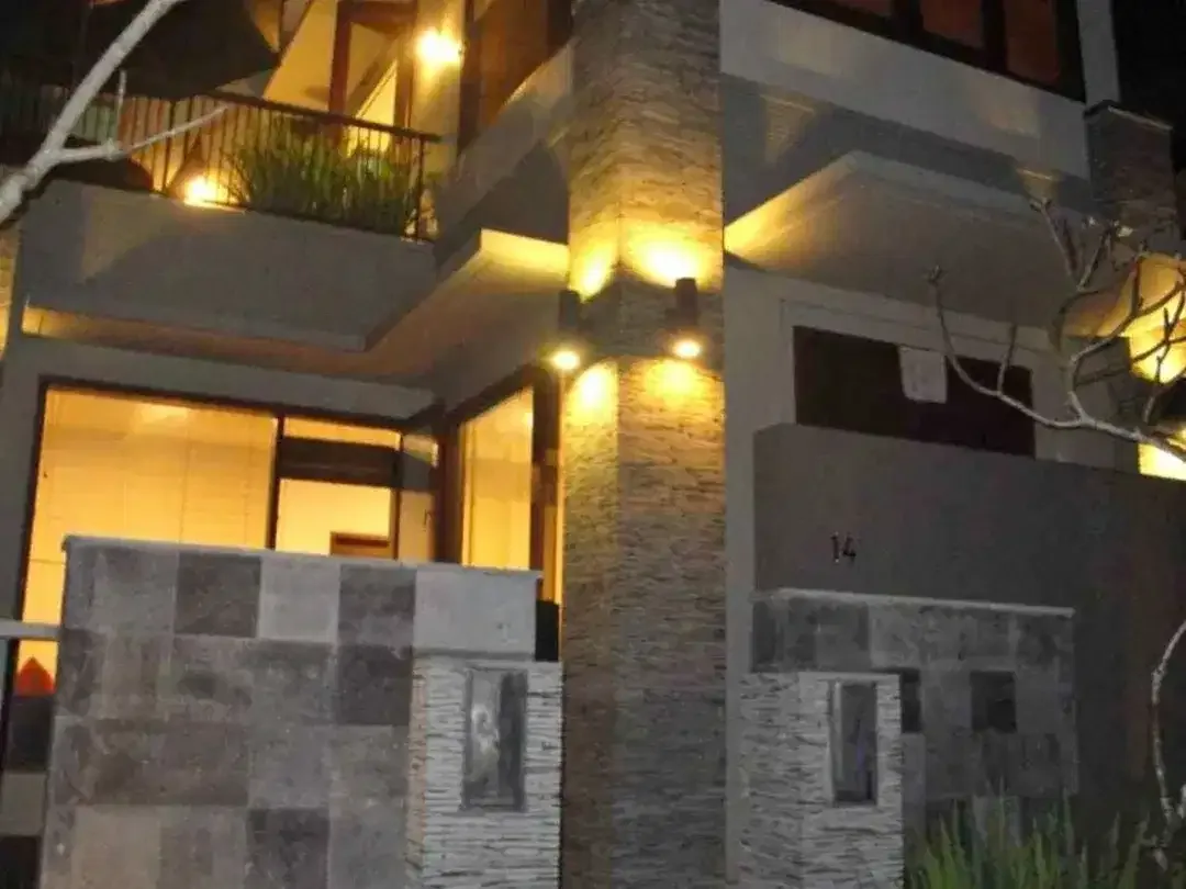 Dijual Rumah Lantai 2 - Berlokasi di Dalung Permai - Image 2 of 9