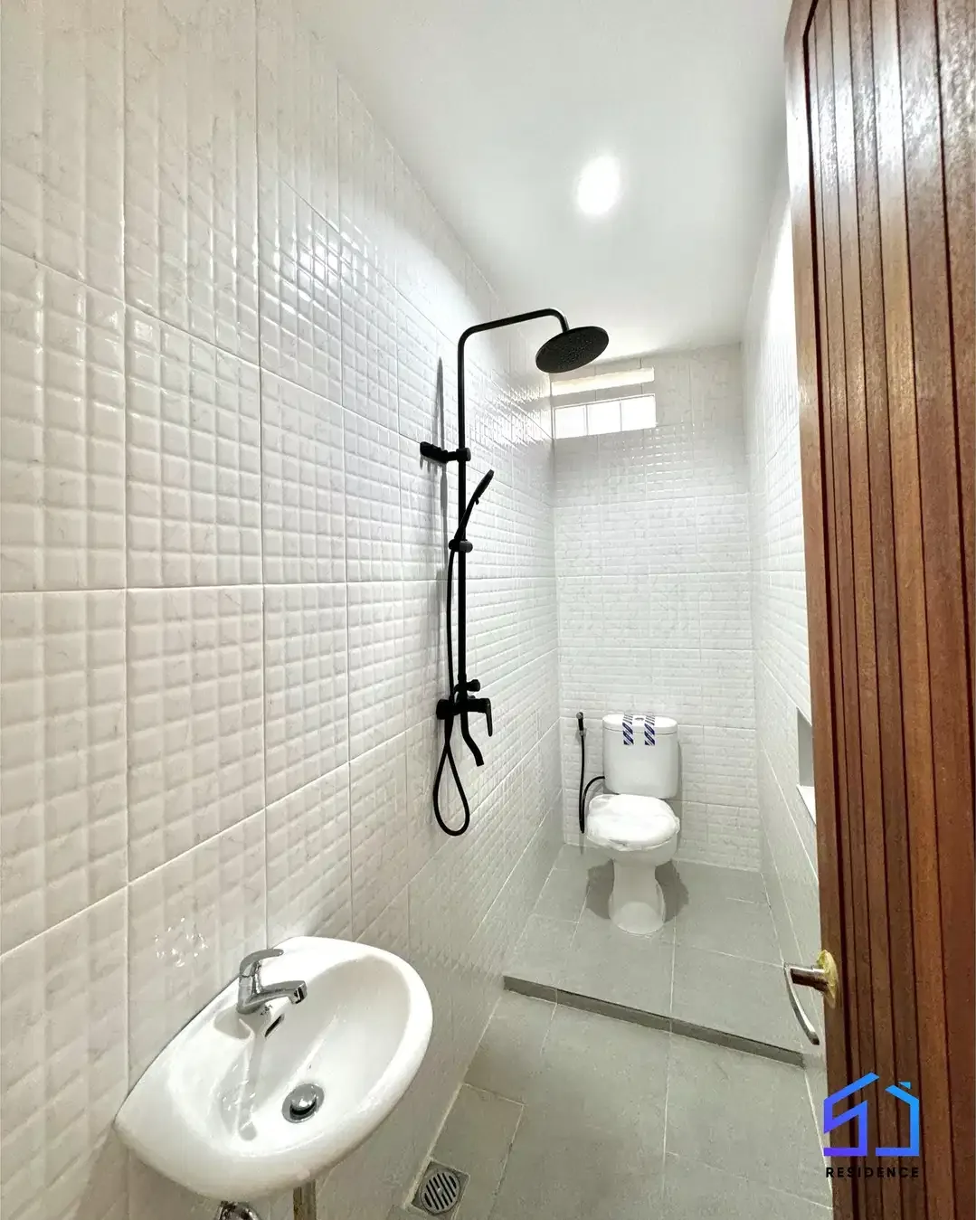 FOR SALE HUNIAN BARU ONE GATE 4 BR KAWASAN BAGUS DENPASAR SANUR - Image 7 of 8