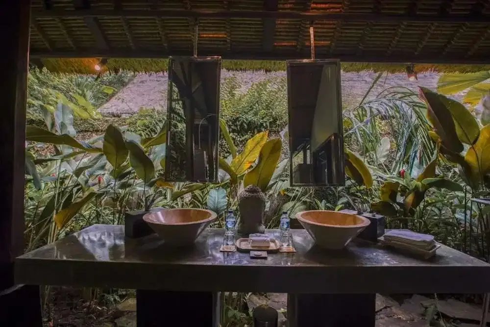 ONE OF BEST VILLAS COMPLEX PERERENAN BALI - Image 6 of 10