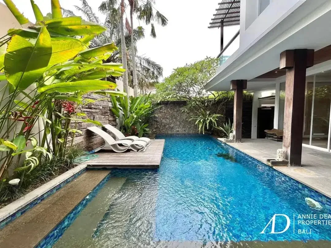 FREEHOLD 3-BEDROOM VILLA SET WITHIN GATED COMPLEX IN SEMINYAK - Image 4 of 10