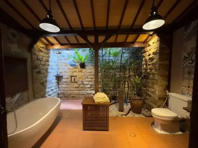 Dijual Dua Bangunan Estate Artistik & Tropis di Kemenuh, Gianyar - Image 6 of 10