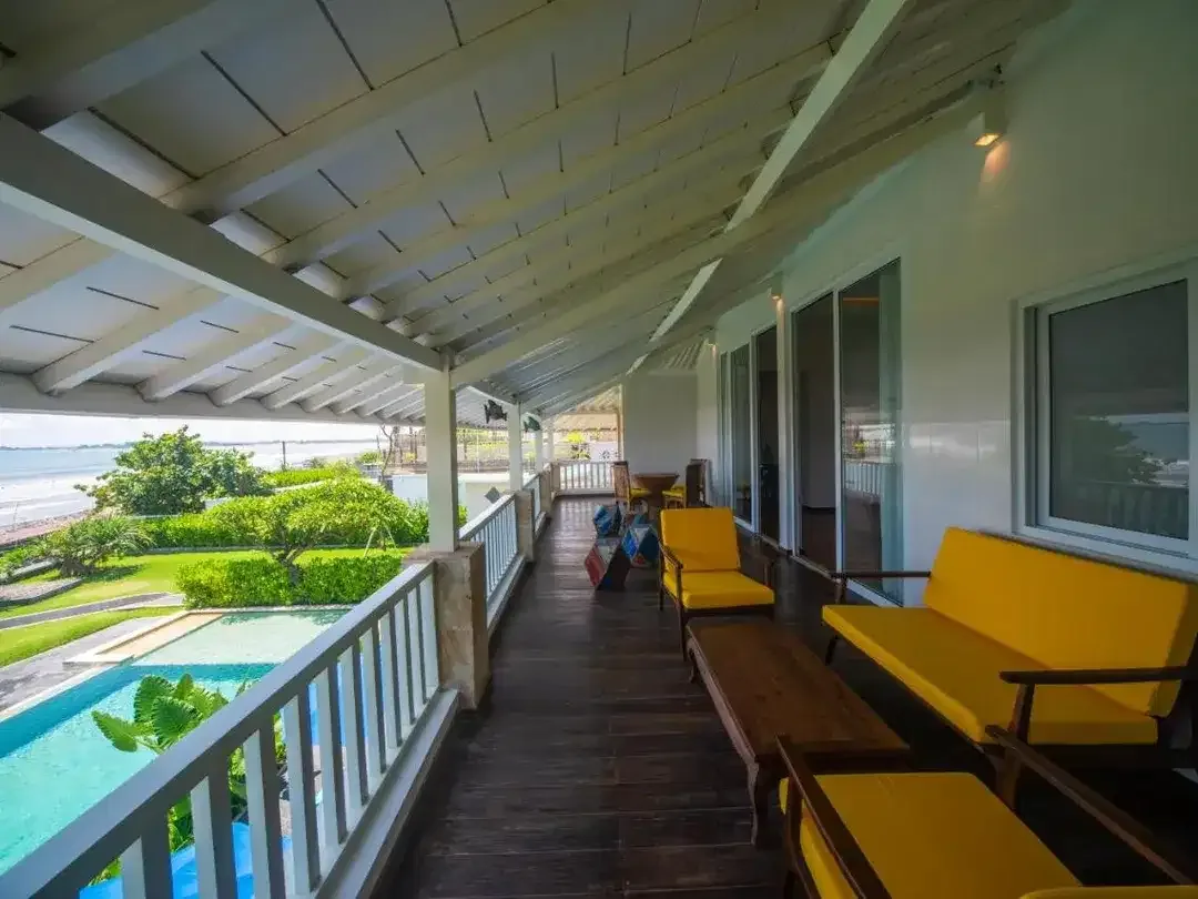 Beachfront 4 Bedroom Villa with Ocean View in Ketewel Bali for Sale Leasehold - Image 5 of 10