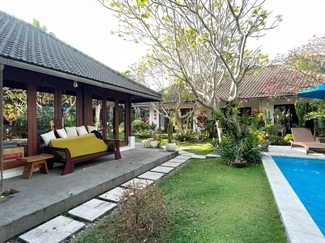 TROPICAL LUXURY VILLA IN UMALAS KEROBOKAN - Image 1 of 10