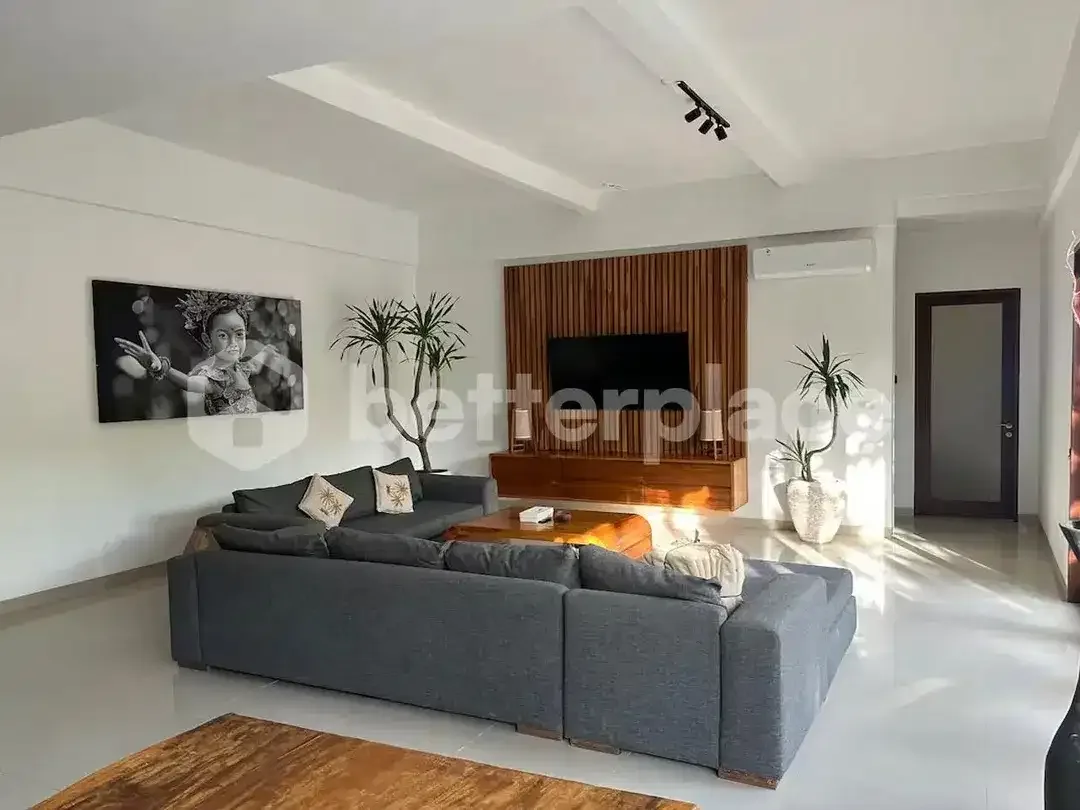 Impressive Six-Bedroom Residence in Seminyak Blending Enclosed Comfort with Open Tropical Elegance - Image 5 of 10