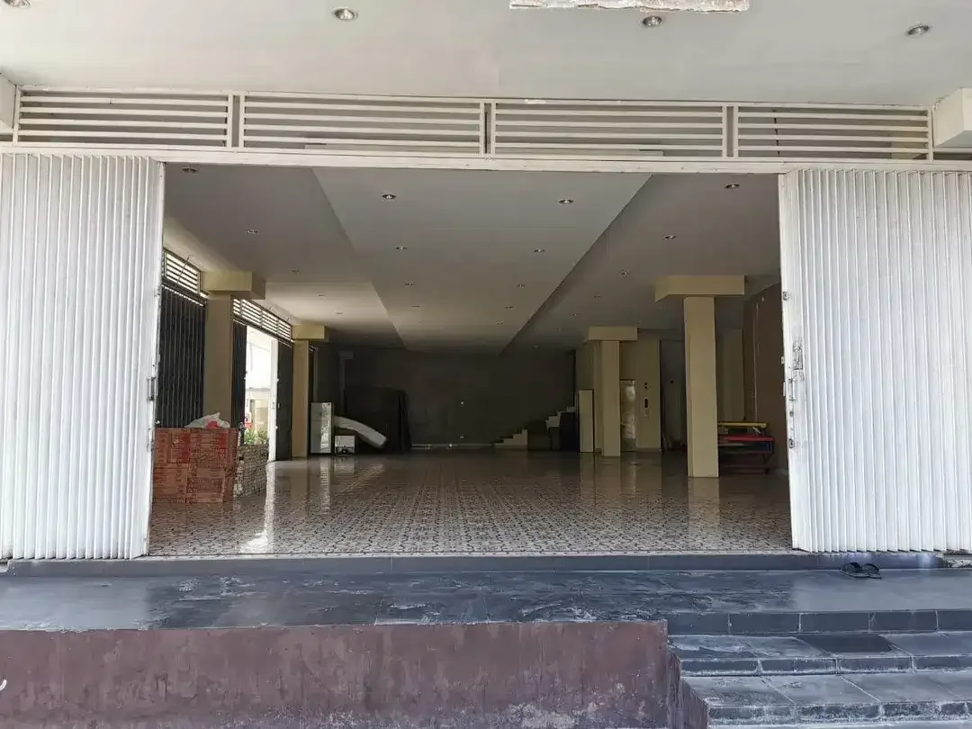 RUKO 3 LANTAI MODERN DIJUAL & DISEWAKAN – AREA IMAM BONJOL - Image 4 of 10