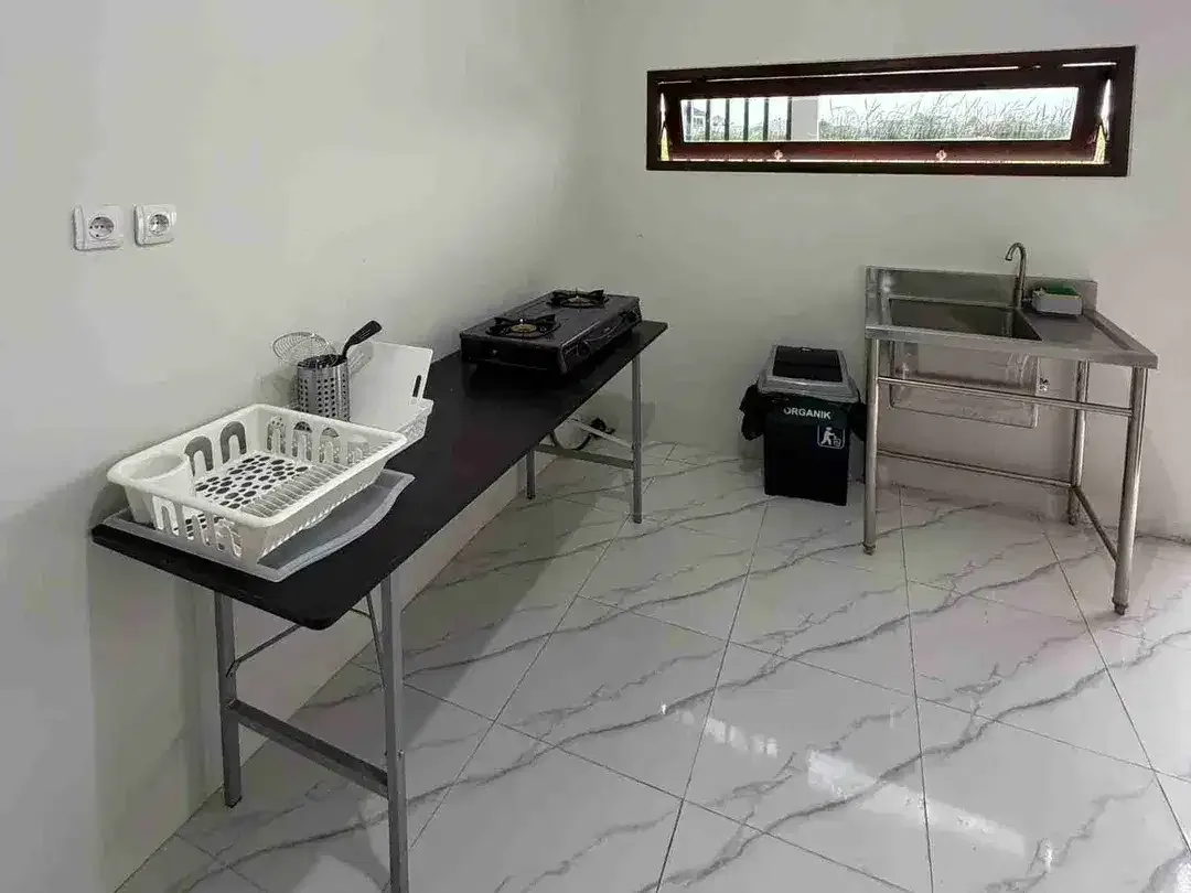 JUAL KOS2AN 21 KAMAR VIEW SAWAH FULL FURNISHED PEMOGAN DENPASAR SELATAN BALI - Image 6 of 10