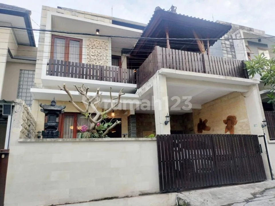 Rumah Cantik Fully Furnished 2 KT, Lokasi Prime Cargo Denpasar Utara - Image 1 of 4