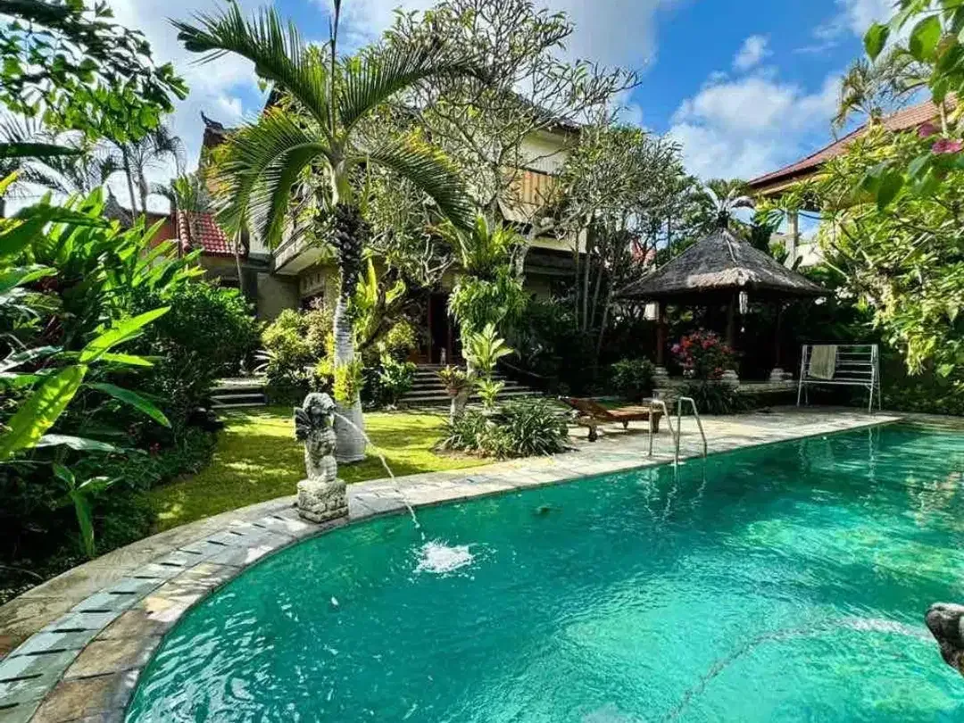 For Sale
Villa luxury garden luas semer kerobokan badung bali - Image 1 of 10