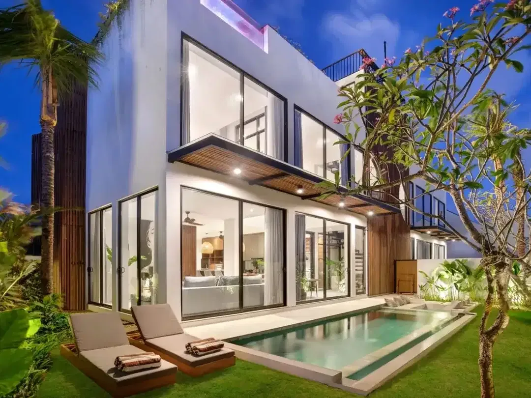 Luxury Oceanfront Villa in Pererenan – Canggu - Image 1 of 10
