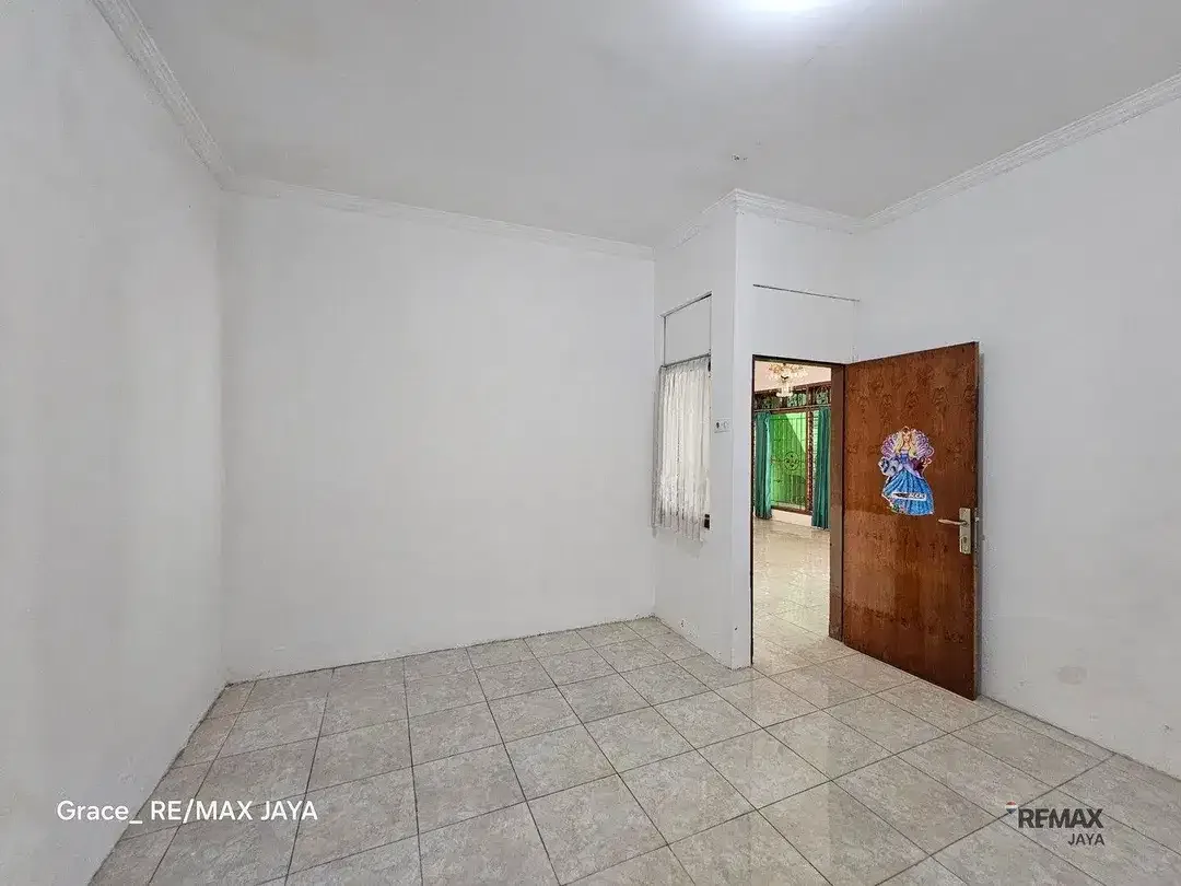 Rumah 1.5 Lantai Dijual, di Teuku Umar Denpasar, Dekat Hotel Amaris - Image 5 of 10