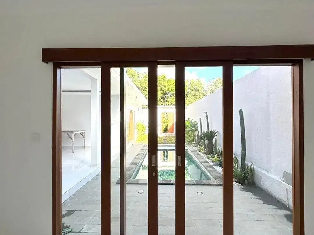 Villa siap pakai disewakan di Uluwatu. - Image 2 of 10