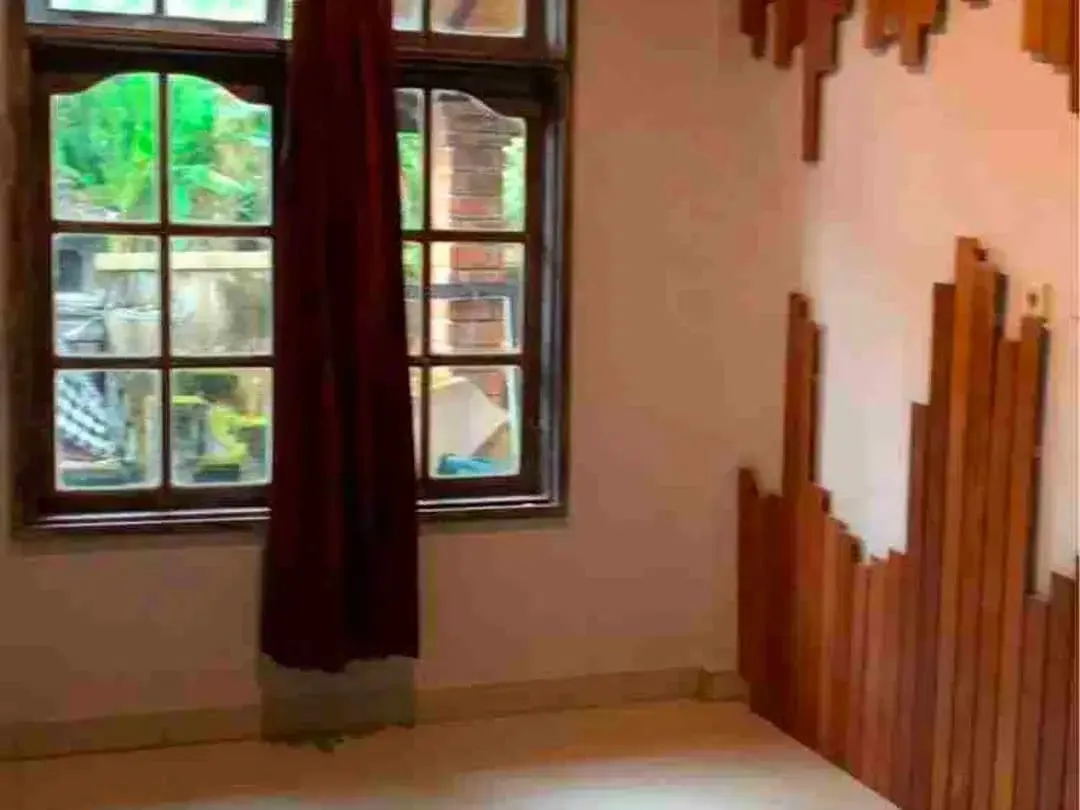 Buc Rumah Cantik 225M2 Cekomaria Peguyangan Dkt Pasar, Mall Living - Image 4 of 7