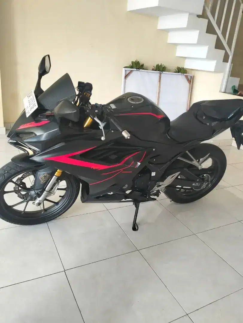 Honda CBR. 150 cc thn 2022 cash. Bali dharma.motor - Image 3 of 4