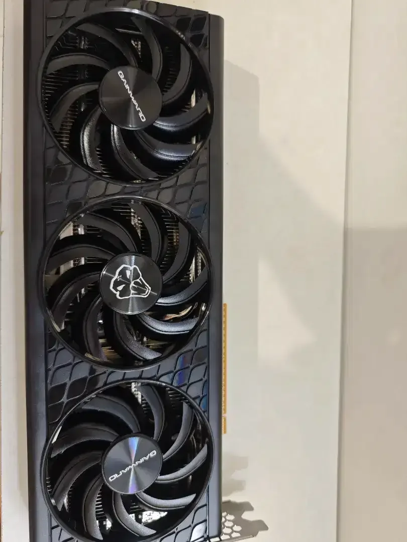 Gainward GeForce RTX 5060 8GB Python III GDDR7 (BEKAS) - Image 4 of 10