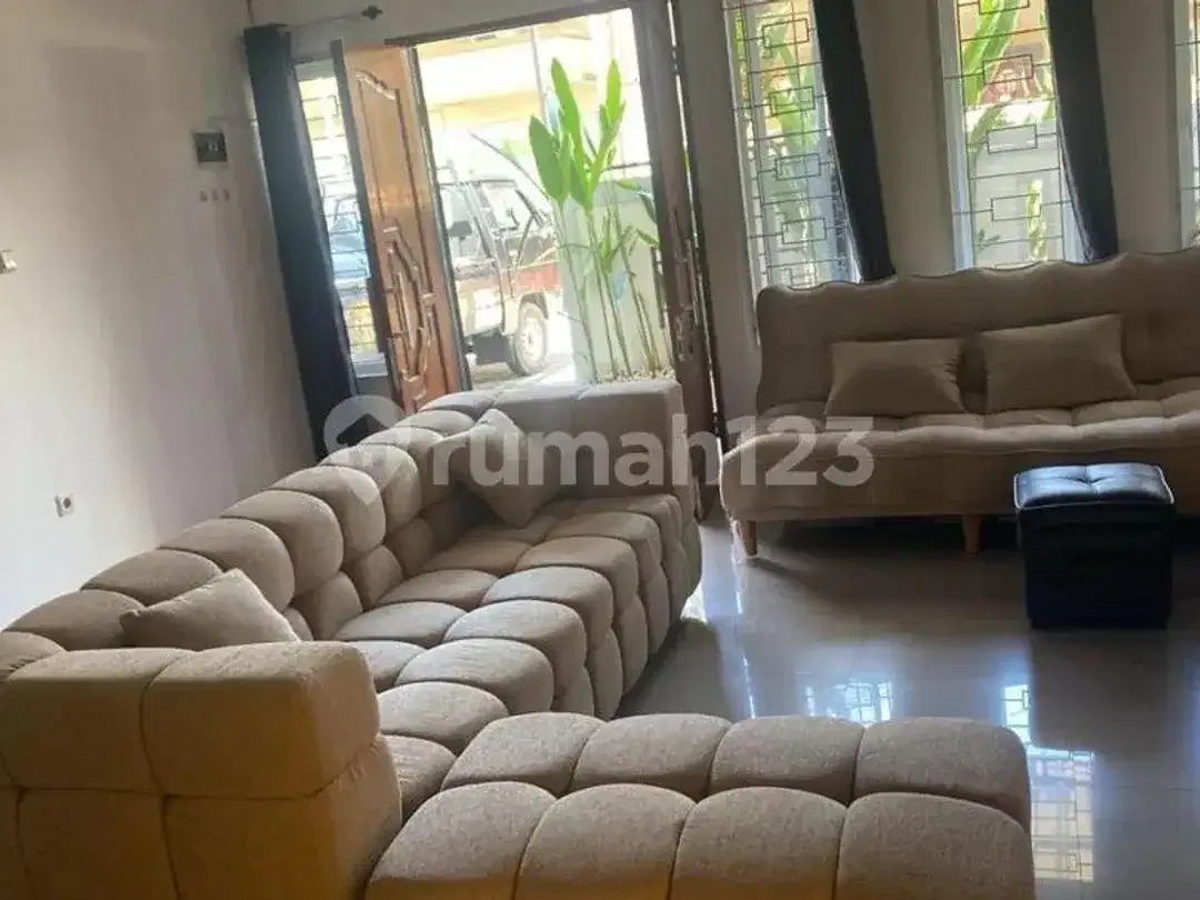 Full Furnished, Rumah, 2 Lantai, SHM Taman Ambengan Jimbaran - Image 1 of 10