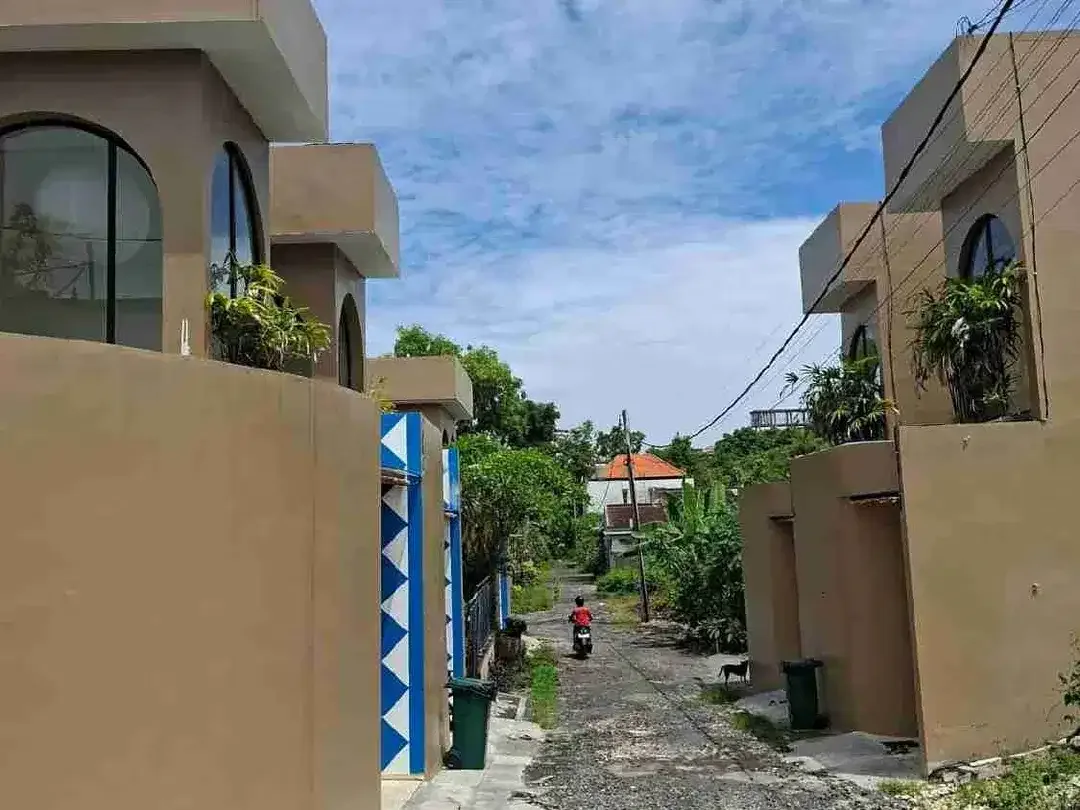 Jual Cepat Tanah 1are/100m² Zona kuning dekat Pantai melasti Ungasan Jl Tukad Selatan. bali - Image 3 of 5