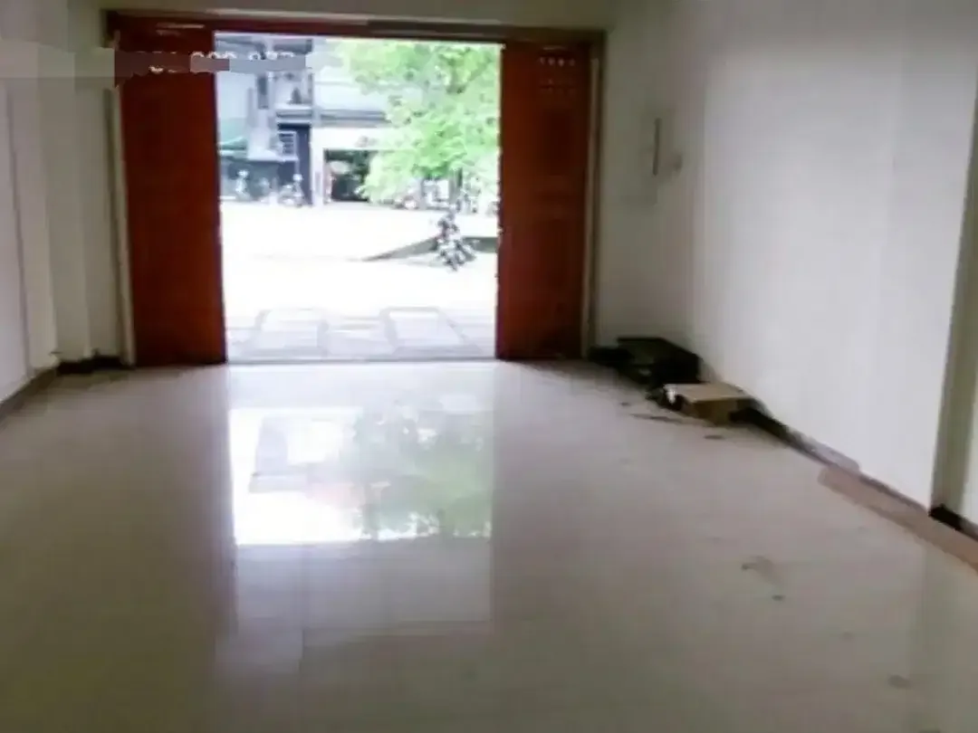 Ruko Murah di omplek istana kuta galleria di jalan utama - Image 2 of 10