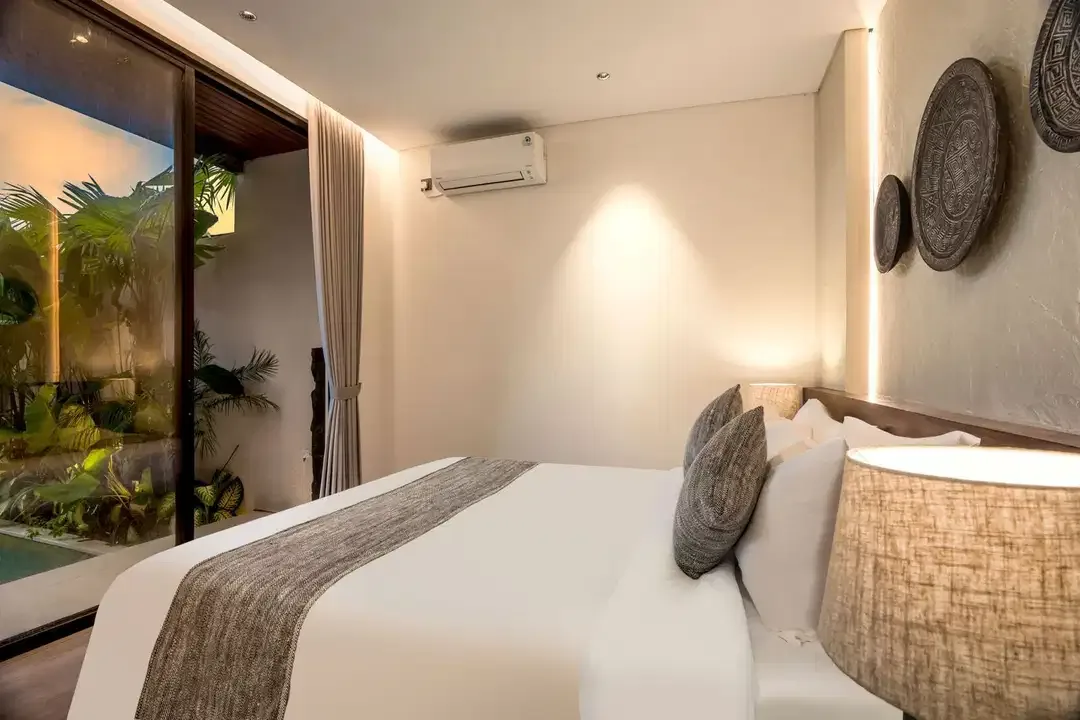 VILLA BARU 4BR DAN 2POOL BEST LOKASI DI CANGGU  BATU BOLONG - Image 4 of 10