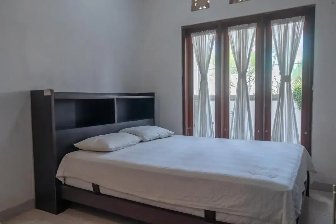 DISEWAKAN: Rumah Kerobokan Full Furnished - Image 4 of 9