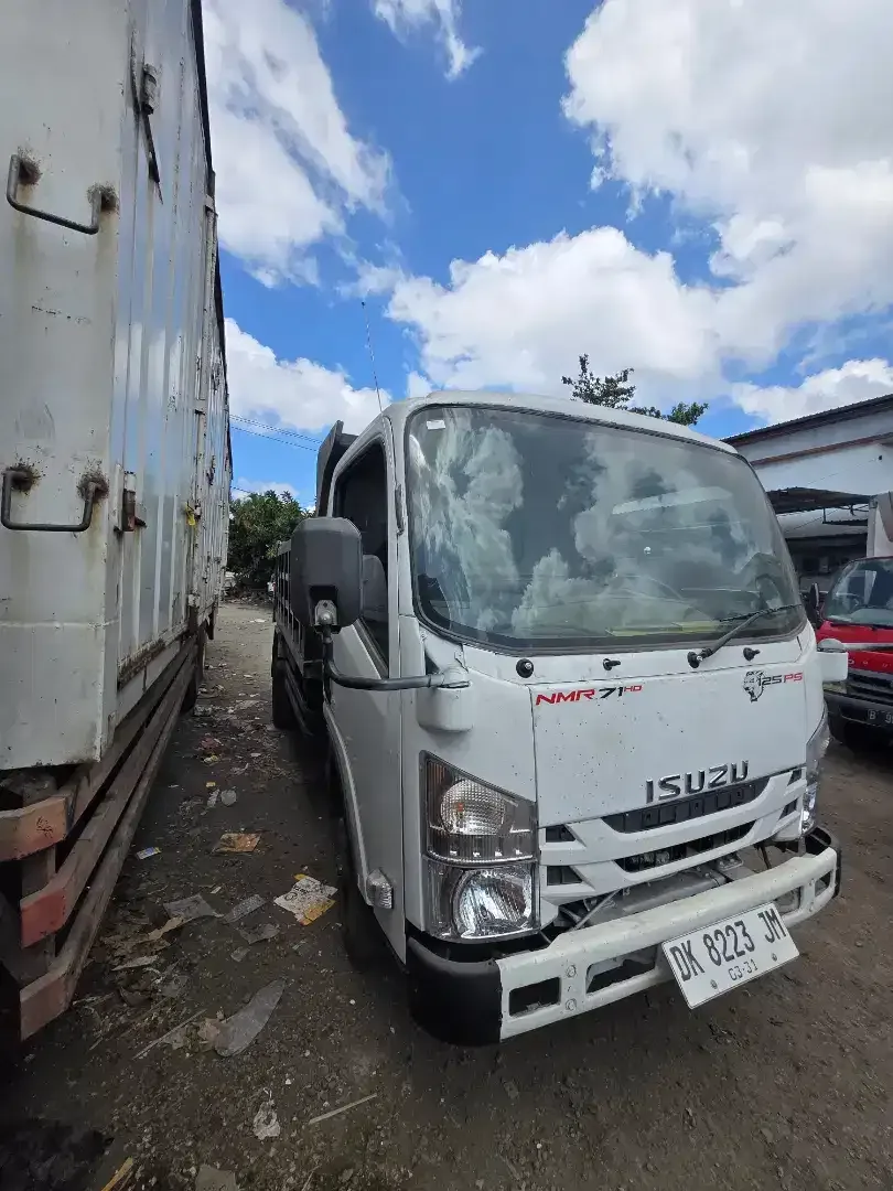 Isuzu Elf 2018 NMR 71T HD 6.1 Dump Truk - Image 2 of 5