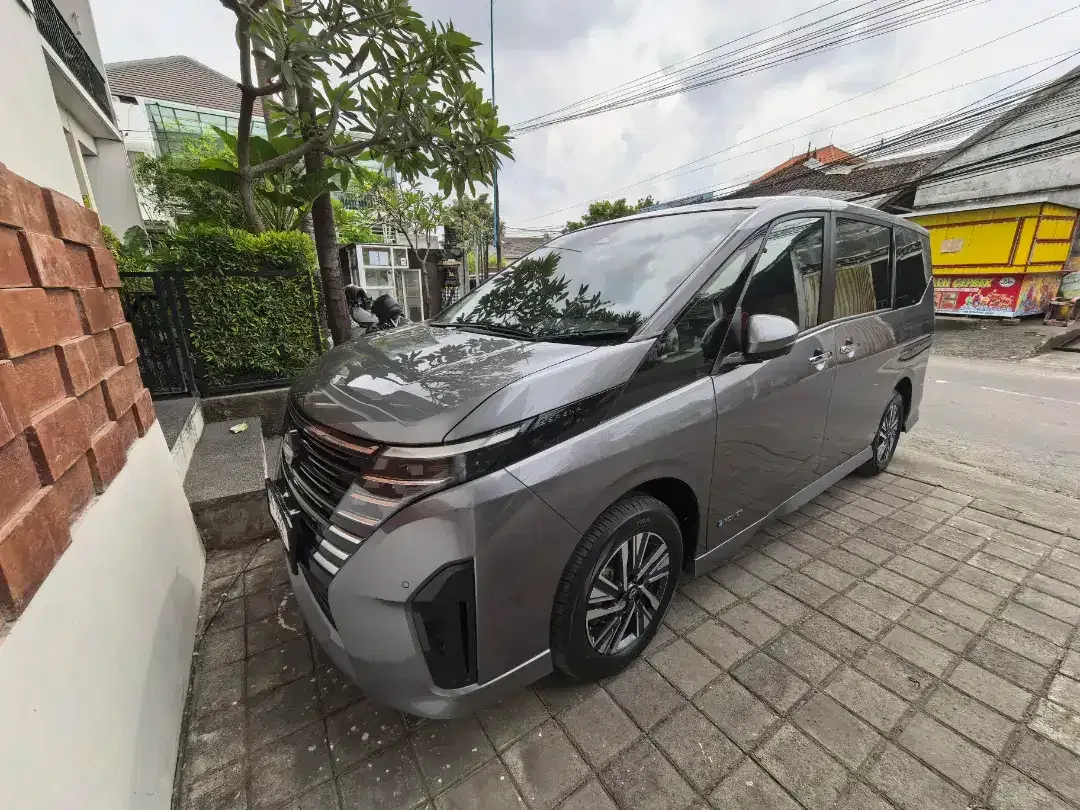 Nissan Serena E-Power 2024 - Image 3 of 8