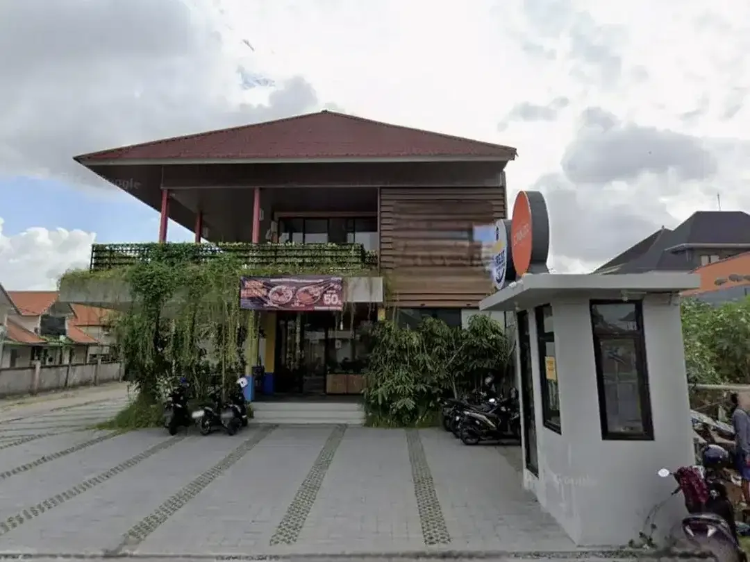 Gedung 2 Lantai Dijual di Kawasan Teuku Umar Barat, Denbar - Image 1 of 6